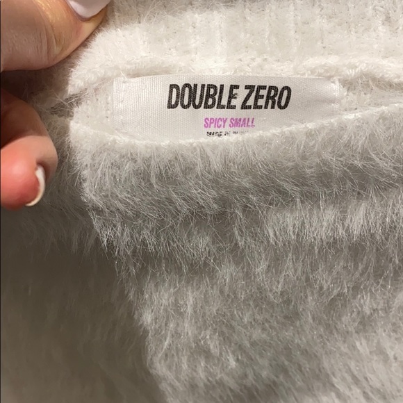 White fuzzy sweater - Picture 2 of 2